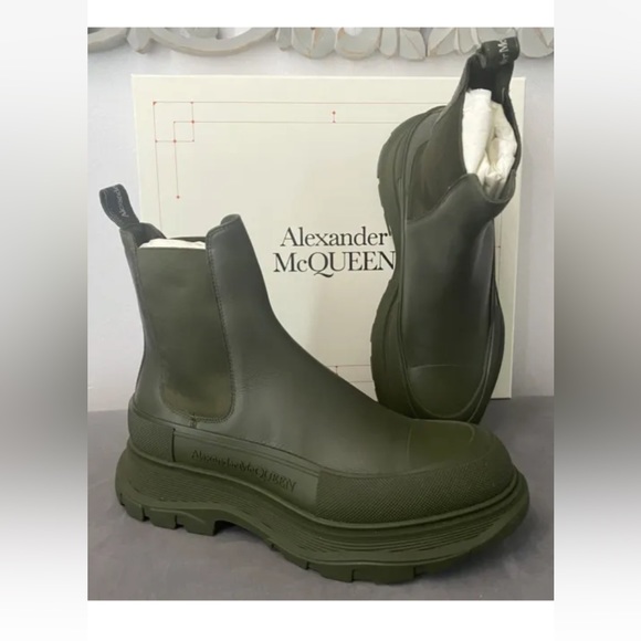 ALEXANDER MCQUEEN Men's Solid Leather Sport  Boots. Size 41EU Org.… - Picture 1 of 11